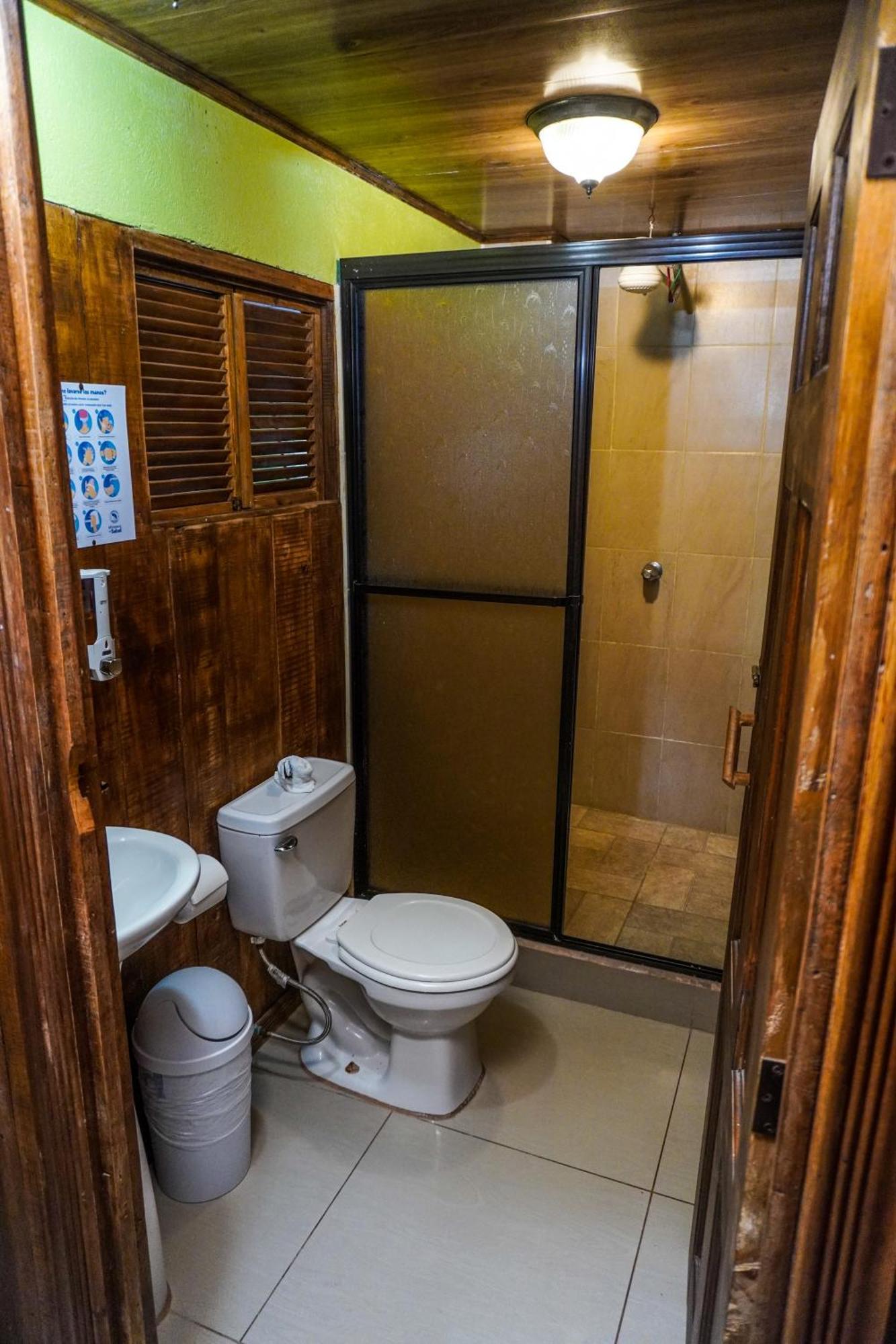 Hospedaje Angeluz Quesada  Esterno foto