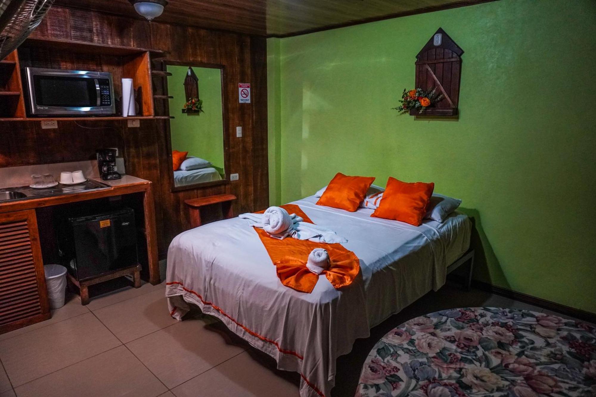 Hospedaje Angeluz Quesada  Esterno foto