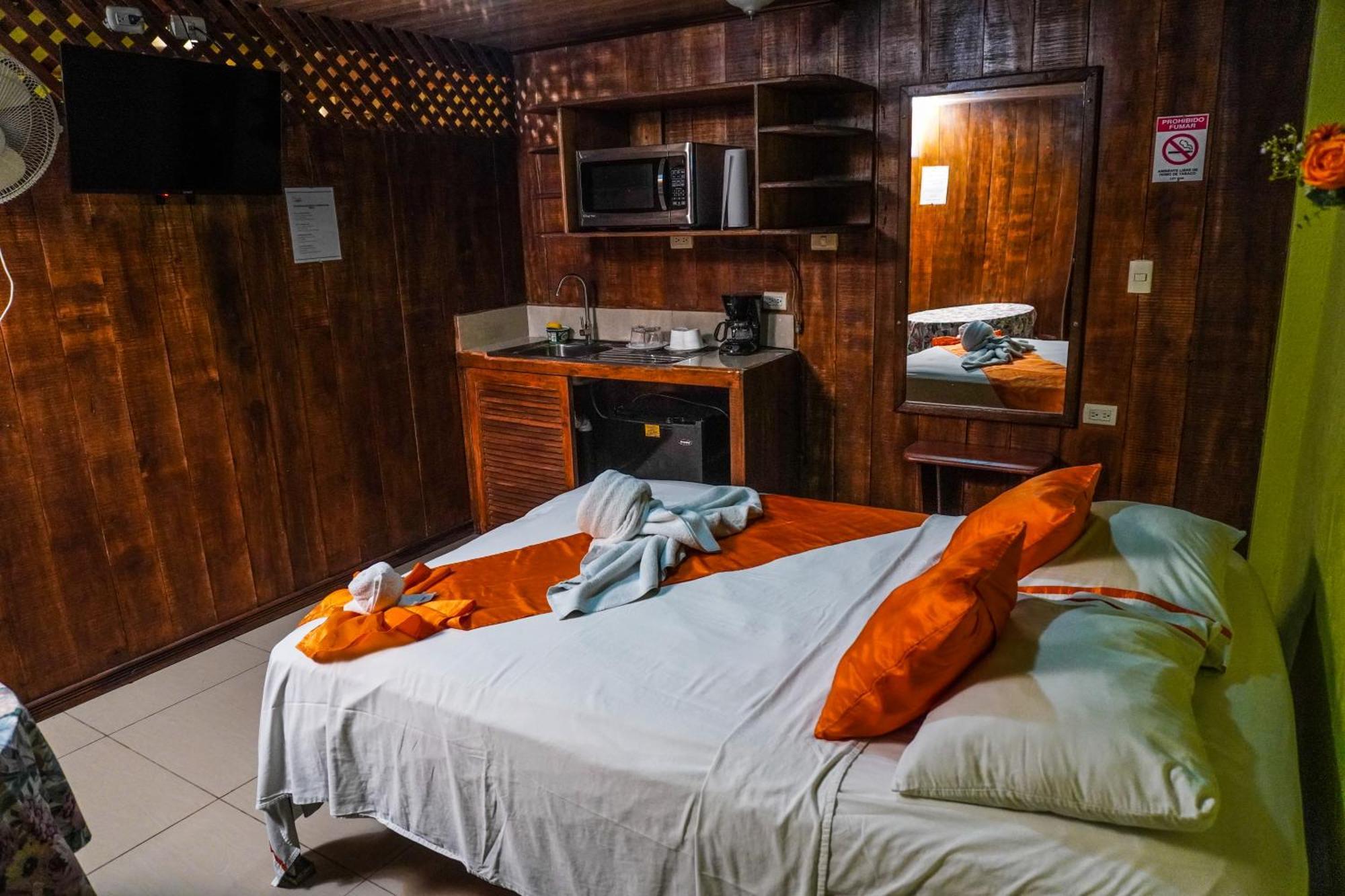 Hospedaje Angeluz Quesada  Esterno foto